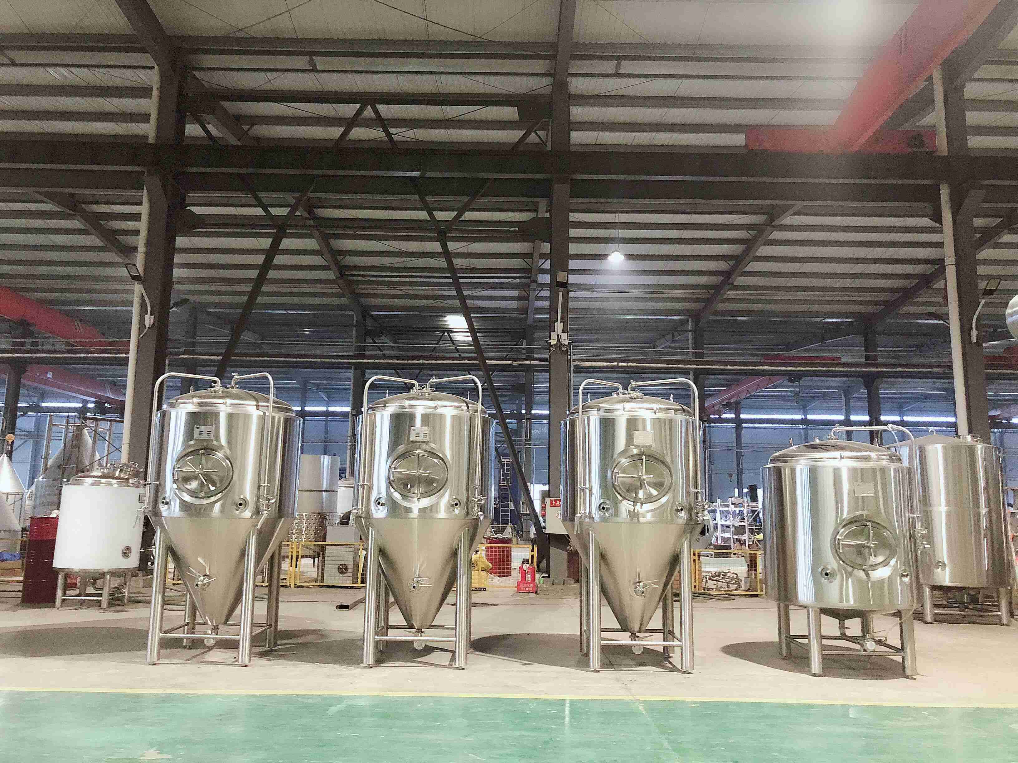 What’s the Difference Between Fermentation Tank and Unitanks?