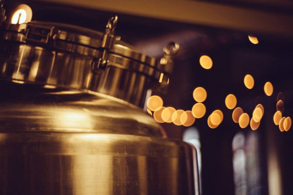 Beer brewing equipment 10