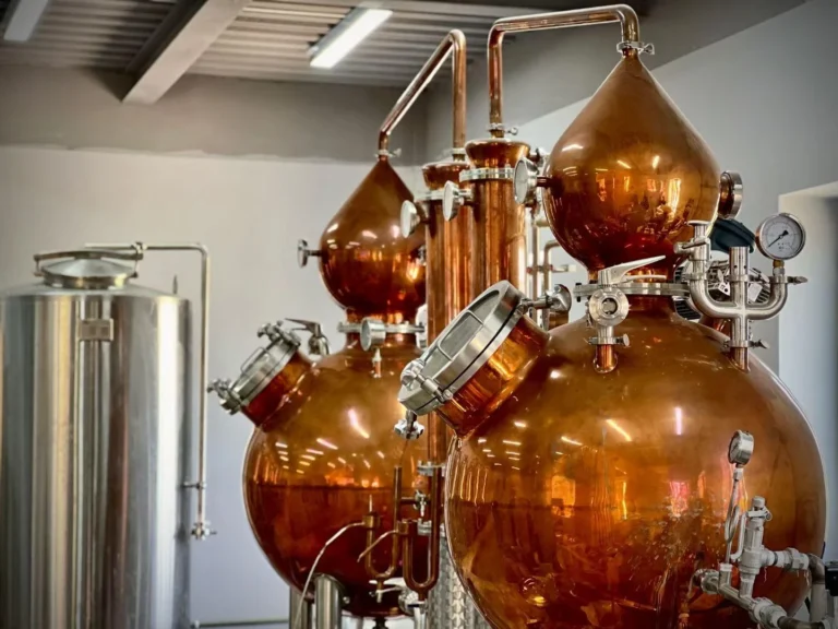 double pot whisky still distillery