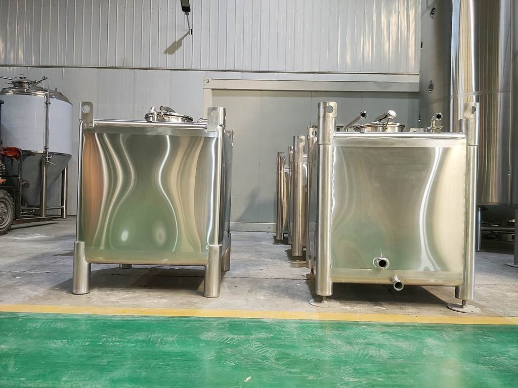 Custom Stainless Steel IBC Tanks