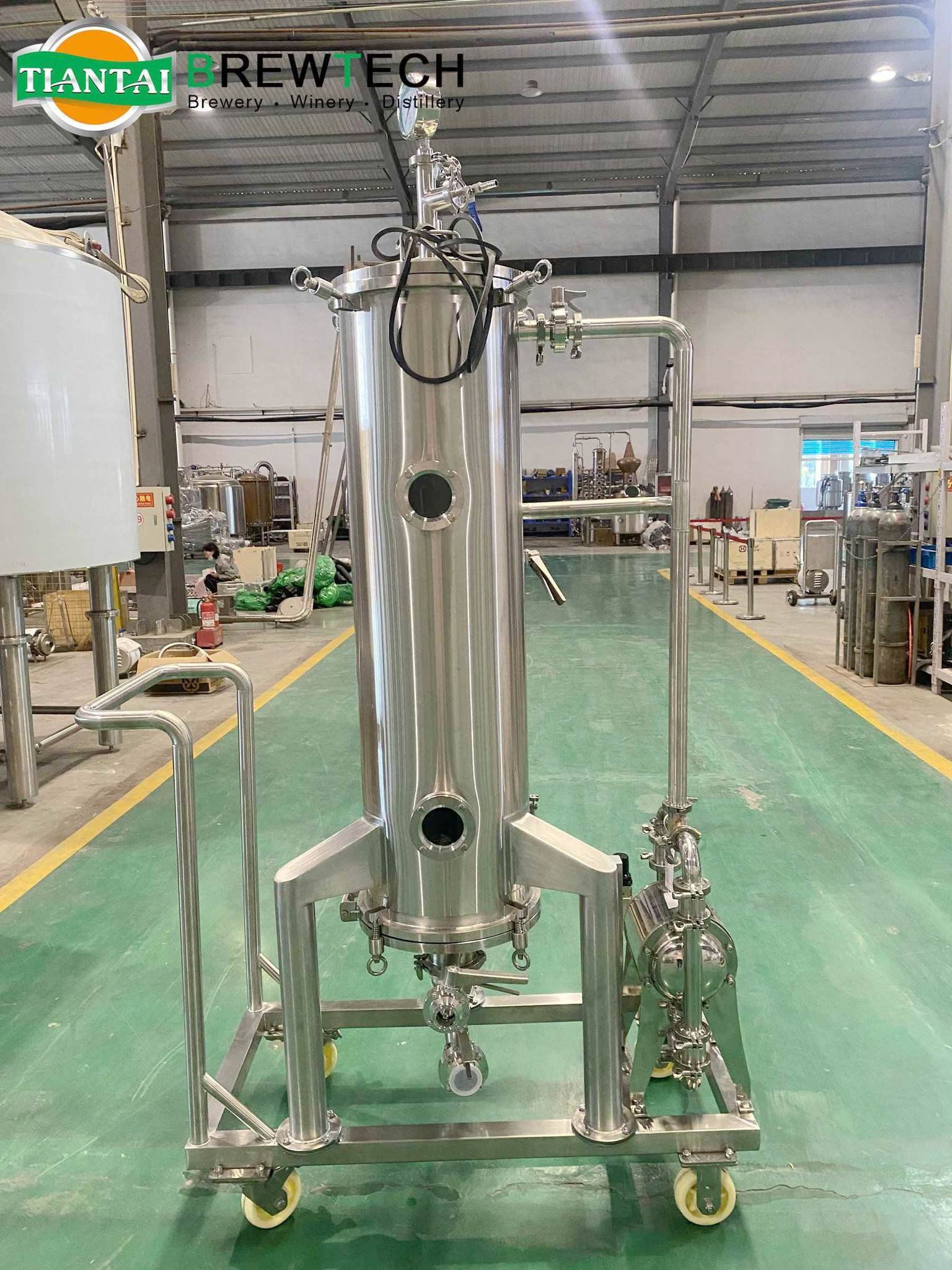 2000L Fermenter, Portable Pump, Hop Gun and Beer Kegs