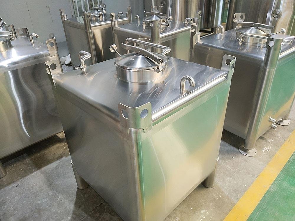 What is the advantages of wine square tank