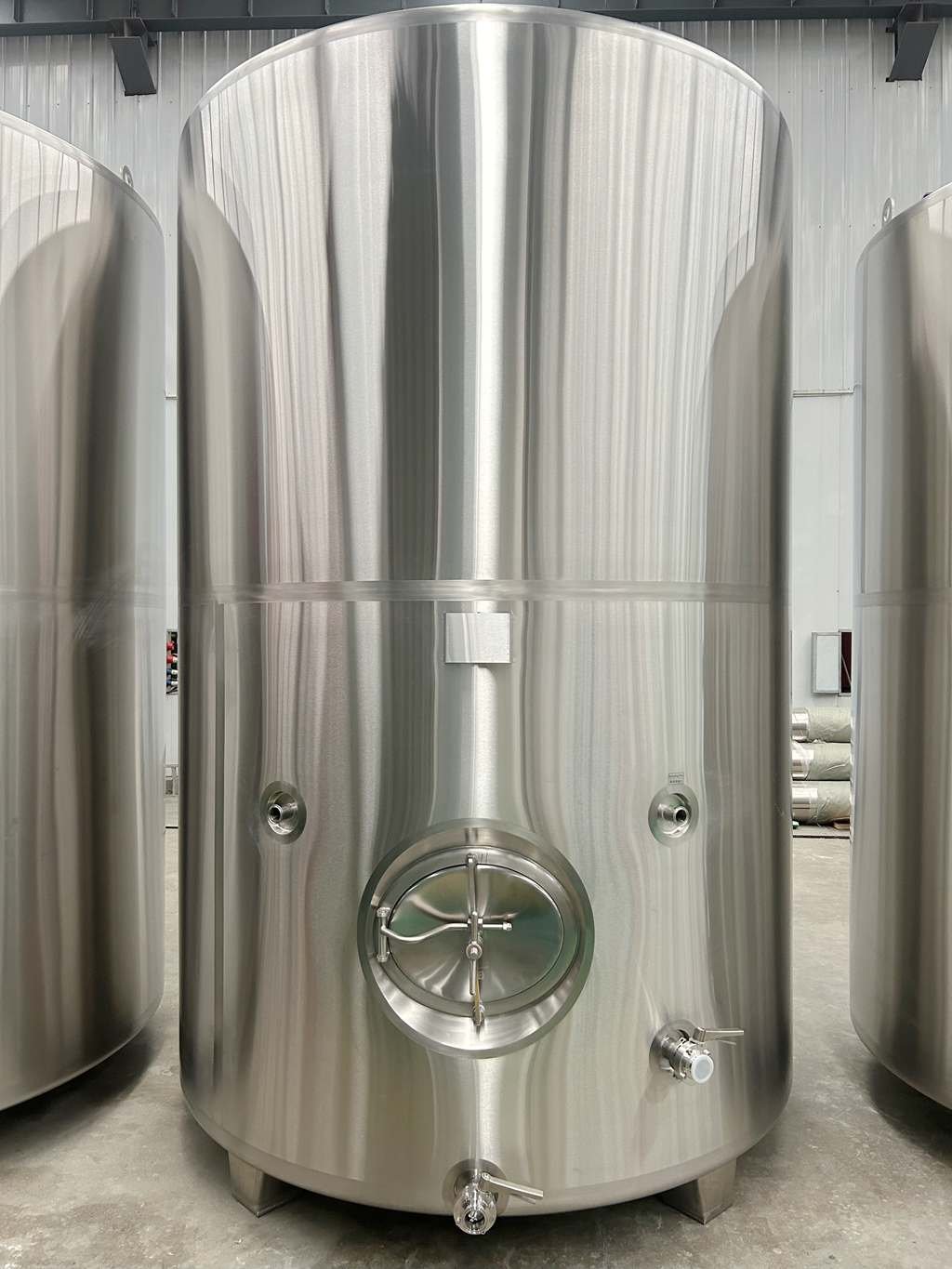 Nouveau lot de cuves de fermentation pour le vin et les fruits