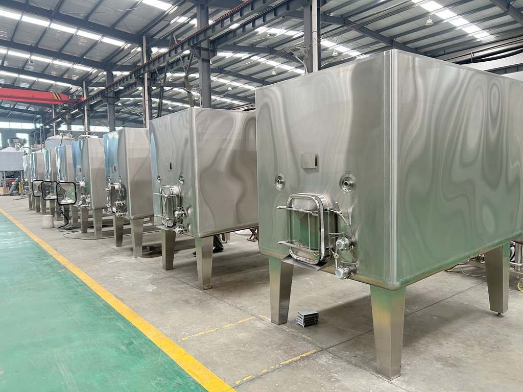 Nouveau lot de cuves de fermentation pour le vin et les fruits