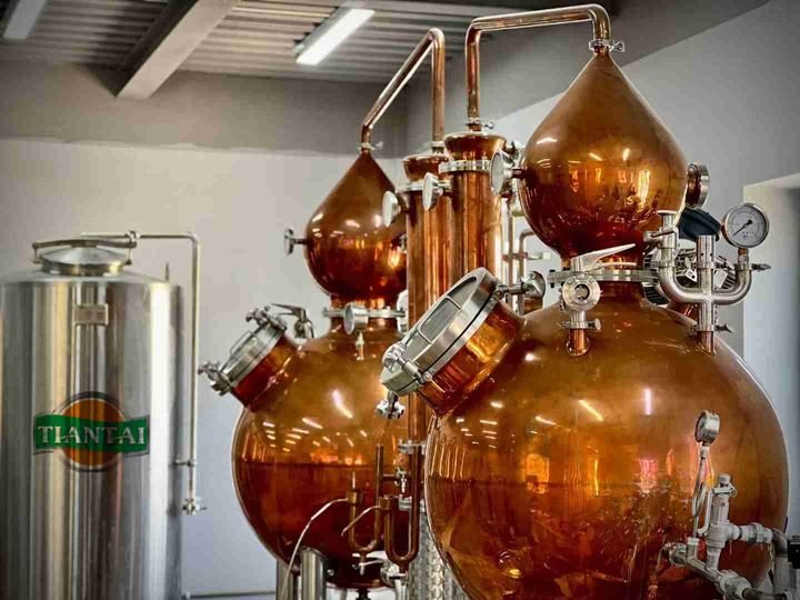 Two-Pot Distillation System