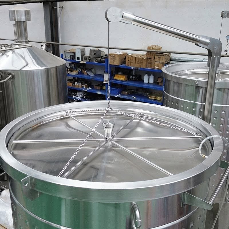 Floating Lid Wine Fermentation Tanks 3